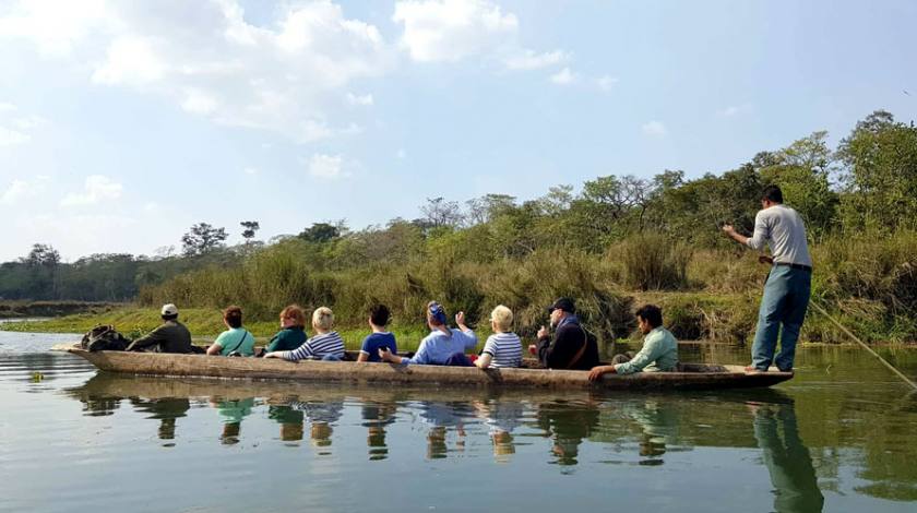 Canoeing in Rapti river at Chitwan