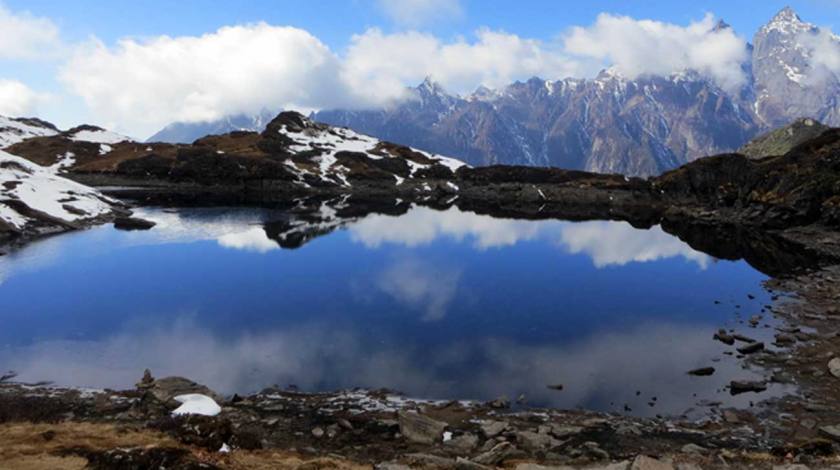 Beautiful Lake on the way to Makalu Base Camp 