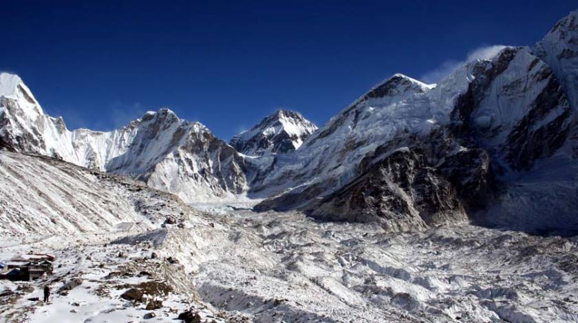 Beautiful glaciers and mountains are waiting for you!